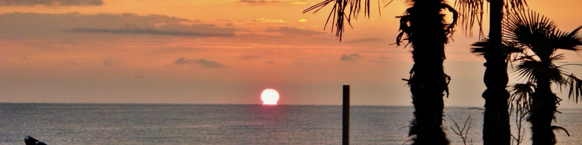 Morning sun seen one summer from our accomodation in Paralia,Greece.
The earliest breakfast I had in my life and camera ready! Postcard photo #TroverTips
#adventure
#Greece
#nature photo contest