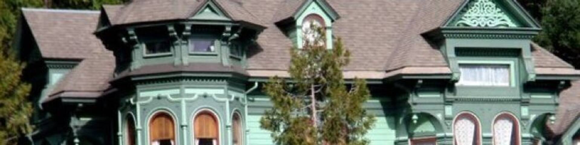 I was too late for a tour that day, but hopefully I'll get to stop by again someday. Self-guided tours are about $6 for adults. You can learn more about the house and upcoming events on their website and Facebook page.