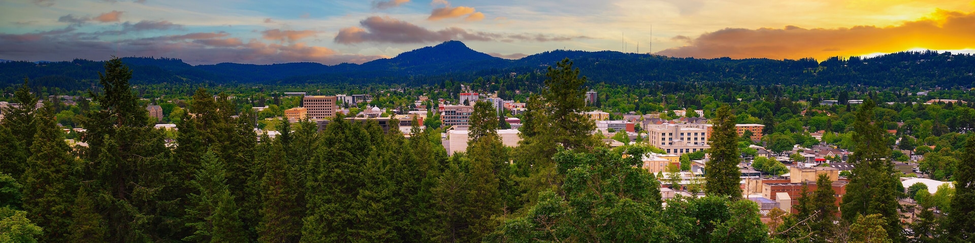Sunset over Eugene, Oregon, from Skinner Butte Lookout