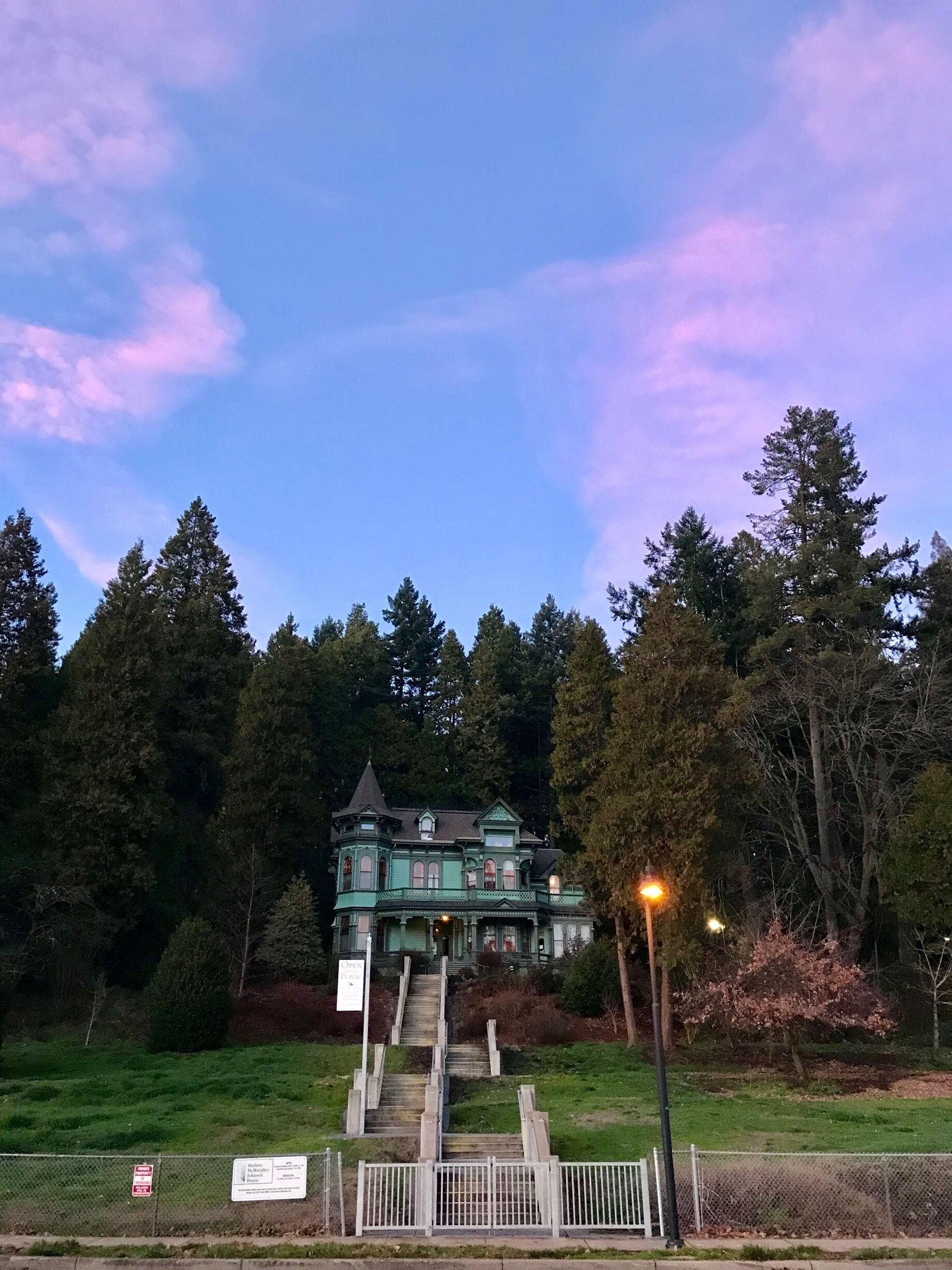 We spotted this mansion just after sunset after leaving the rose garden.