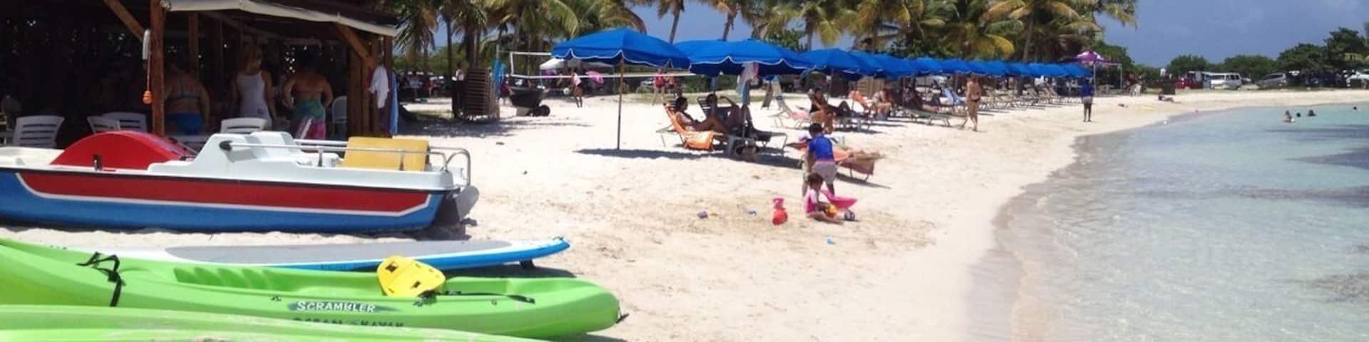 Just south of Orient Beach is a quiet spot with a long sprawling beach. One small lolo restaurant with a great creole sauce.