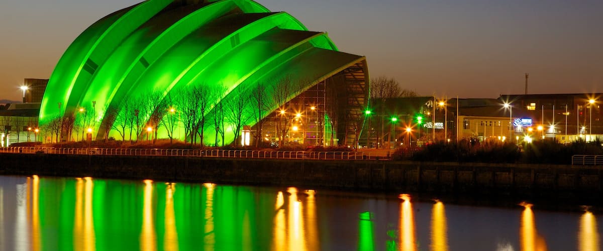 Greater Glasgow showing modern architecture, theatre scenes and night scenes