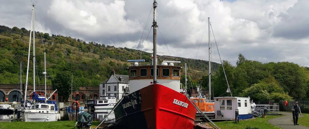 Small boat at Bowling Harbour