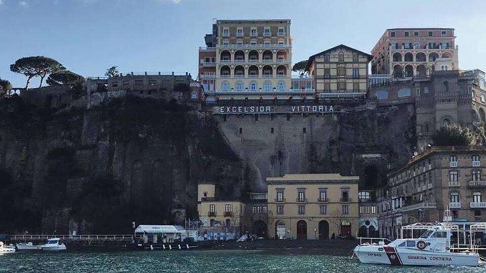 What up #Sorrento #Italy ... it’s gorgeous! ...but it’s super dead in the off season & lots of things were not open.
#travel