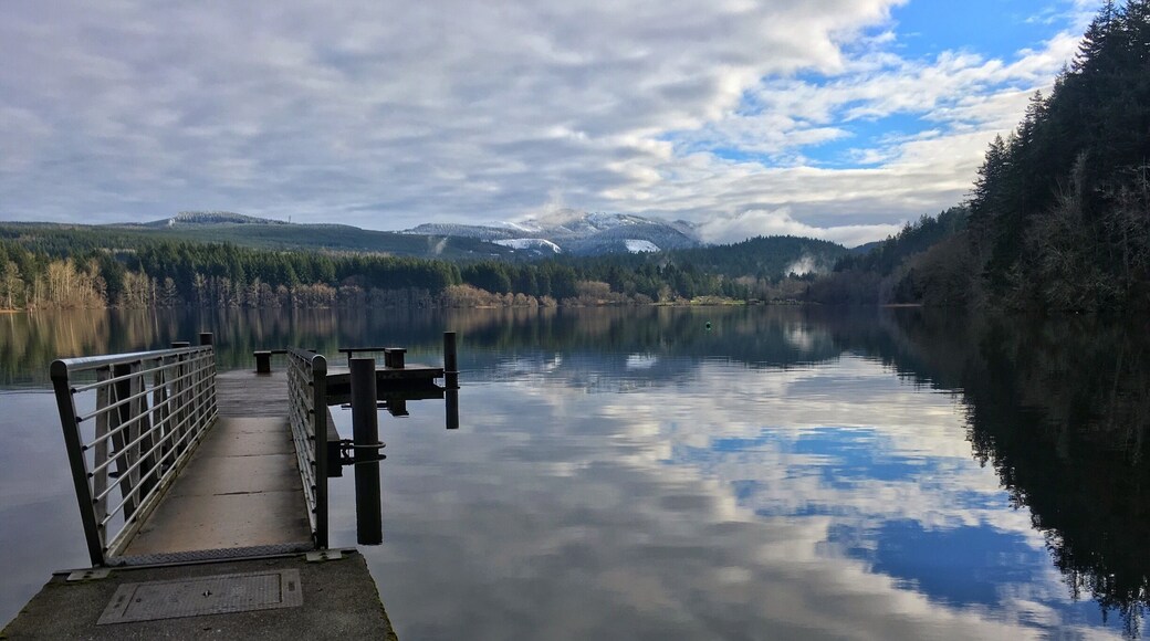 Impromptu visit to the lake made for a beautiful photo opp.