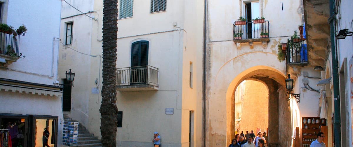 Otranto Hotel Guide