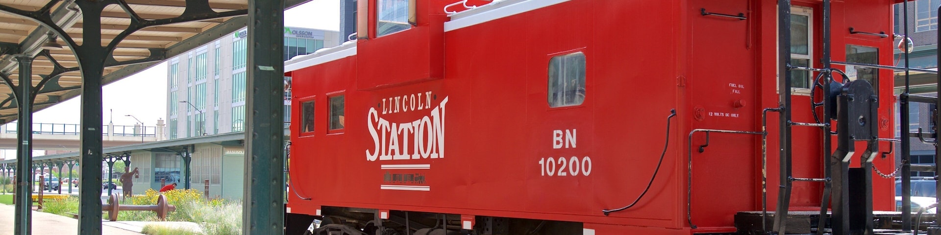 Lincoln which includes railway items