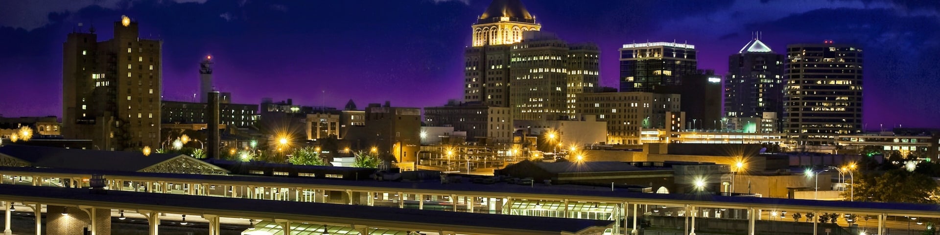 格林斯波羅 设有 鐵路用品, 摩天樓 和 城市