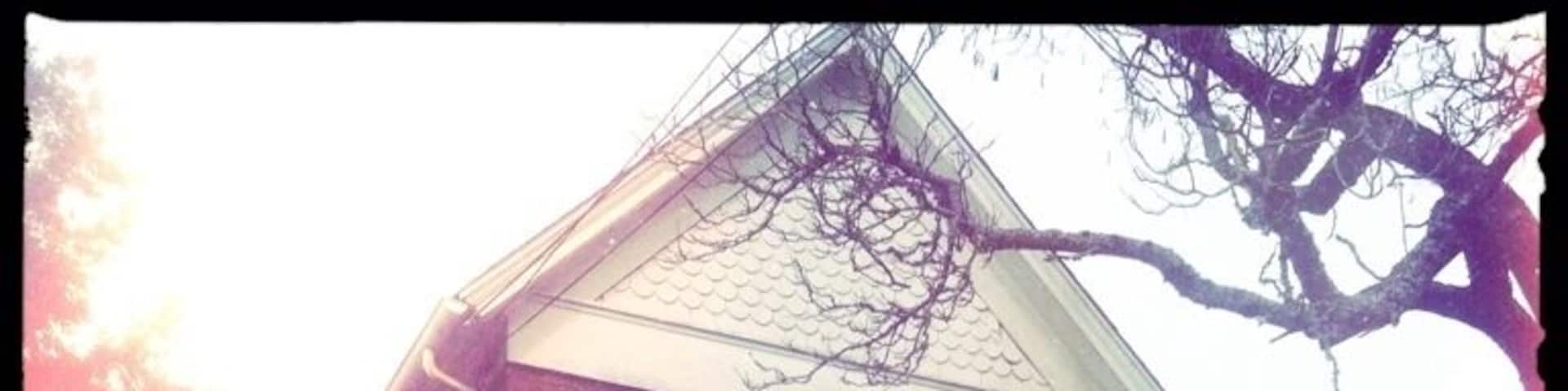 Random old house that looked like it had history and was very classic