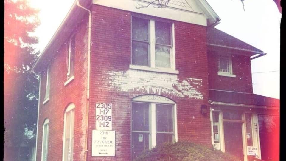 Random old house that looked like it had history and was very classic