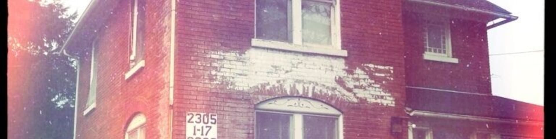 Random old house that looked like it had history and was very classic