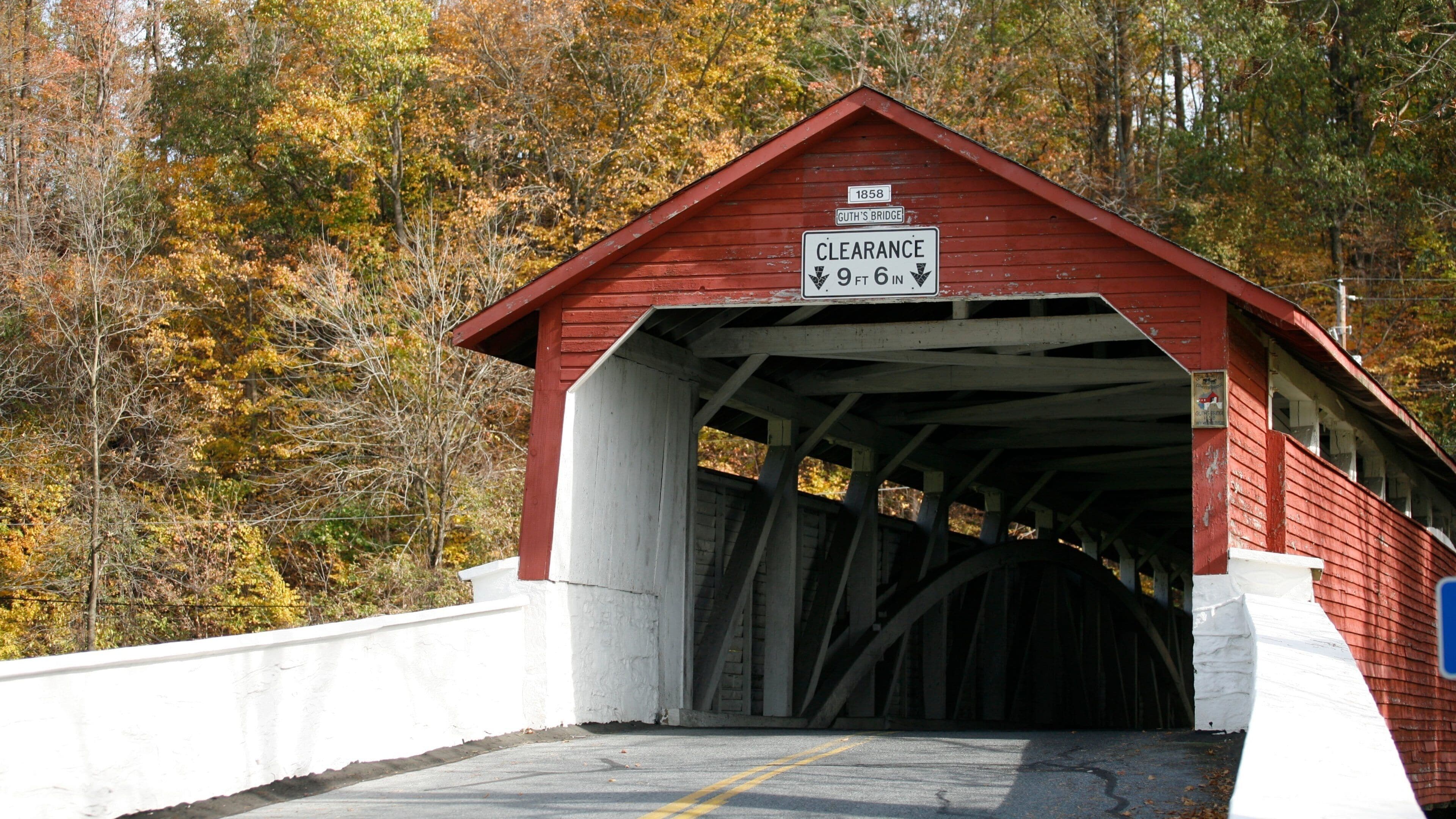 Allentown showing a bridge