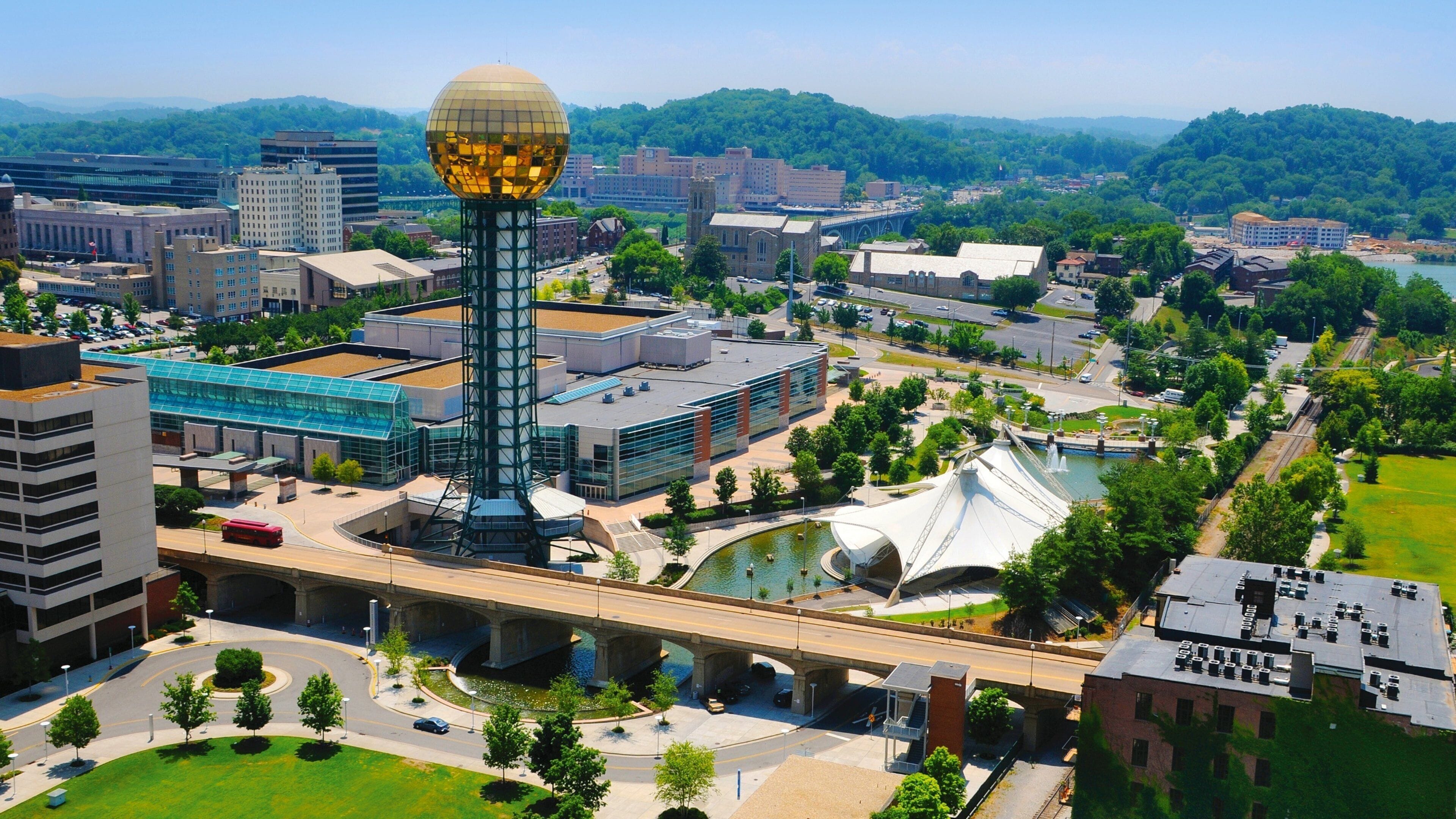 Knoxville which includes modern architecture and a city