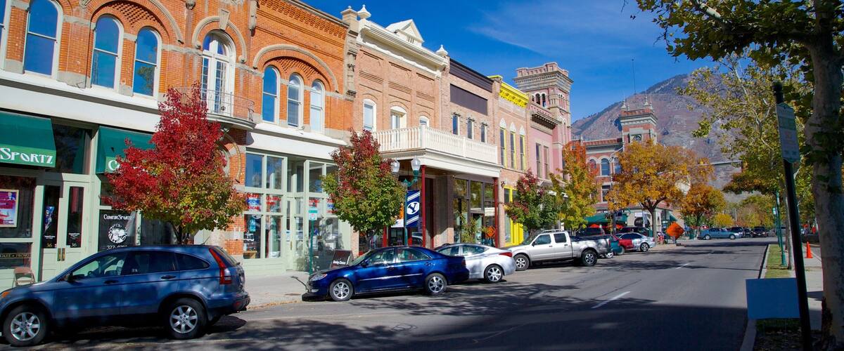 Provo showing street scenes, heritage elements and a small town or village