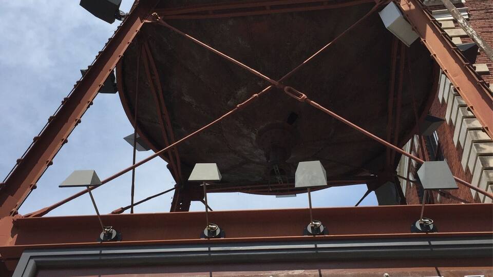 At "The Alley" near Tallapusa and Commerce St in Montgomery, AL. Good restaurants, some shops, including the Hank Williams Museum. And a very short walk to the river walk area.