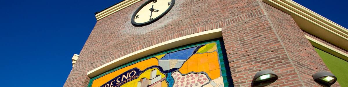 Fresno which includes outdoor art