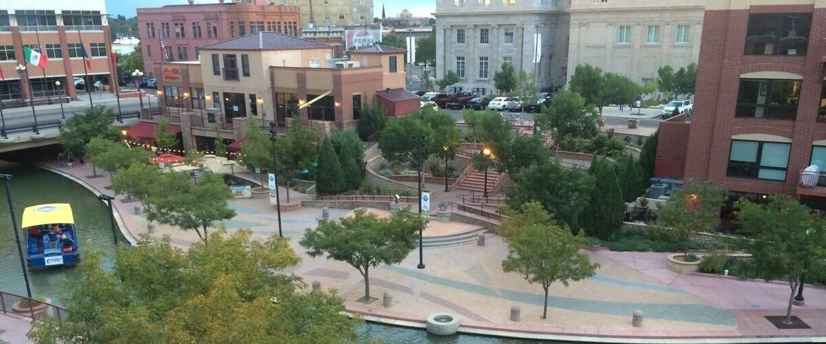 Nice view of river walk from the outdoor balcony. Great food.