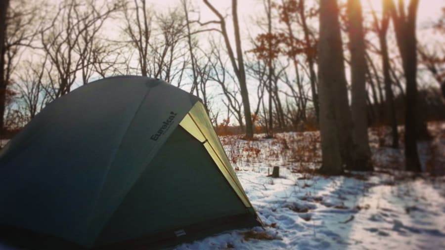 Classic old school scout camp offers year round camping in rustic cabins, Adirondack lean-to's, or tent camping. The trailhead for the 8+ mile long Illinois Riverbluff Trail is within the park- plan accordingly for a beautiful hike.
http://www.peoriaparks.org/camp-wokanda/