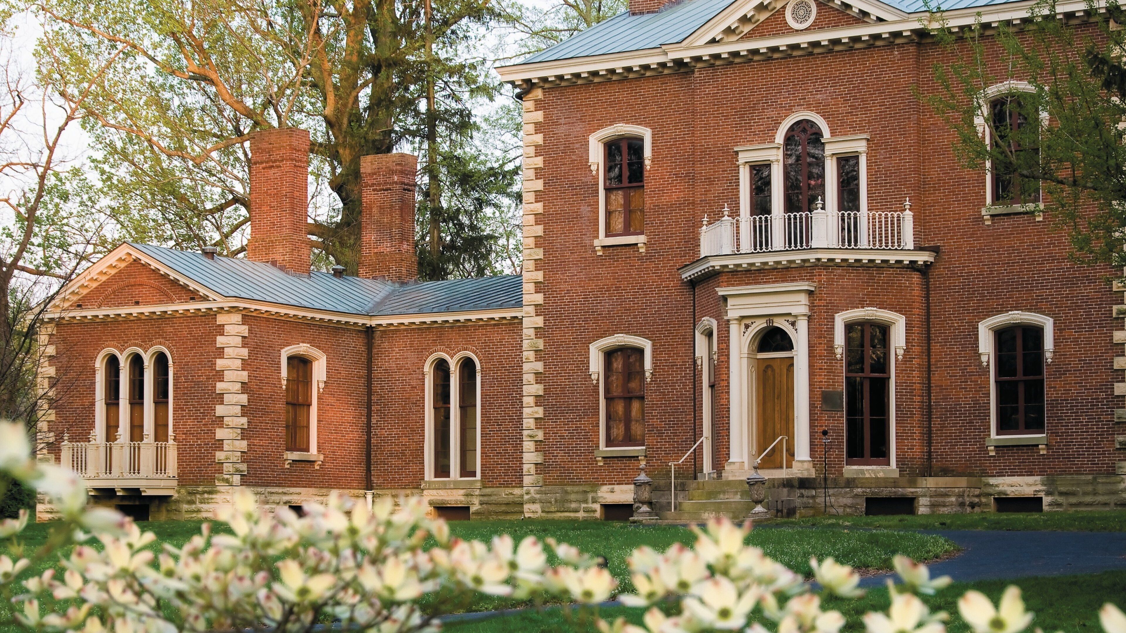 Lexington featuring heritage architecture and a house