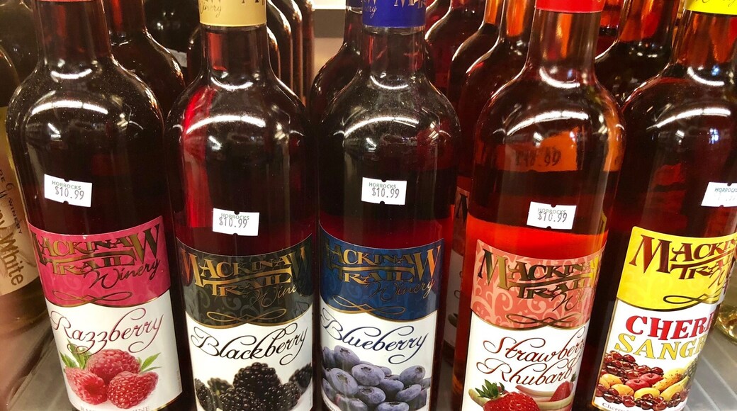 Michigan wine. As a California Native fruit
Wines are a bit of an oddity and I wasn’t brave enough to try any of them.