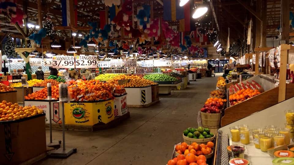 Excellent grocery store with an outdoorsy Michigan feel that includes wine samples and free cups of coffee.