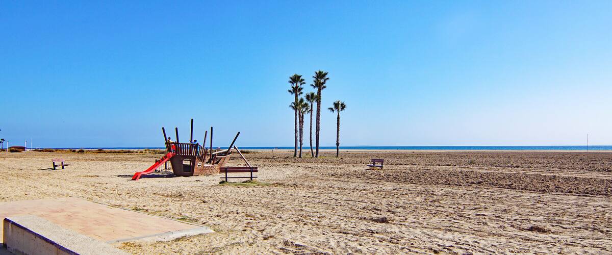 Playa de Comarruga, El Vendrell, Tarragona, Catalunya, España, Europa
