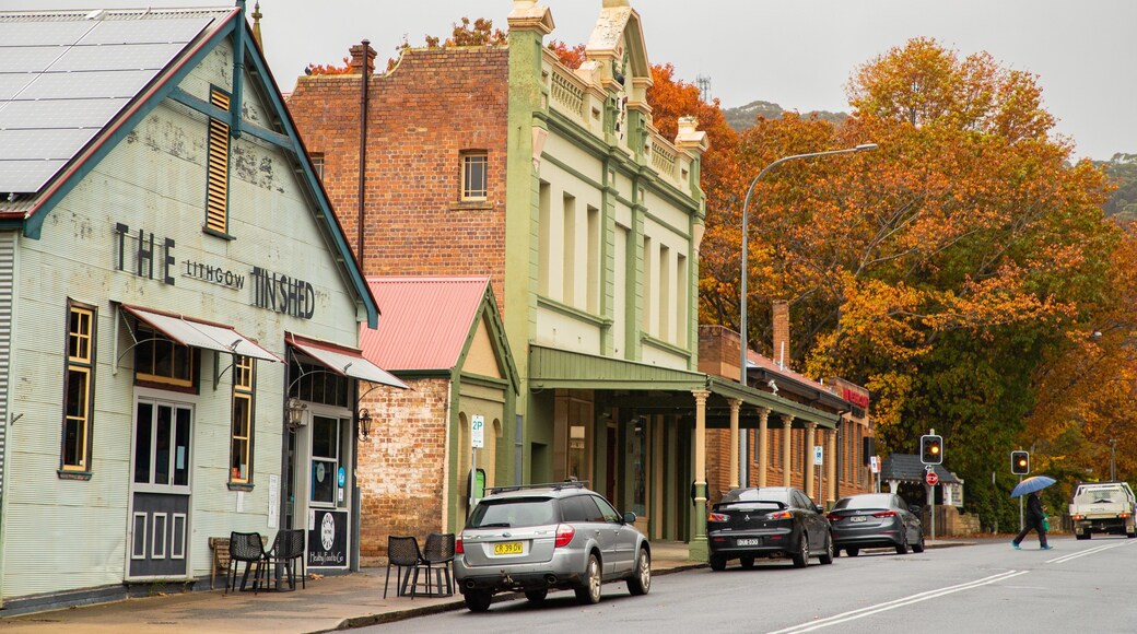 Lithgow featuring a small town or village