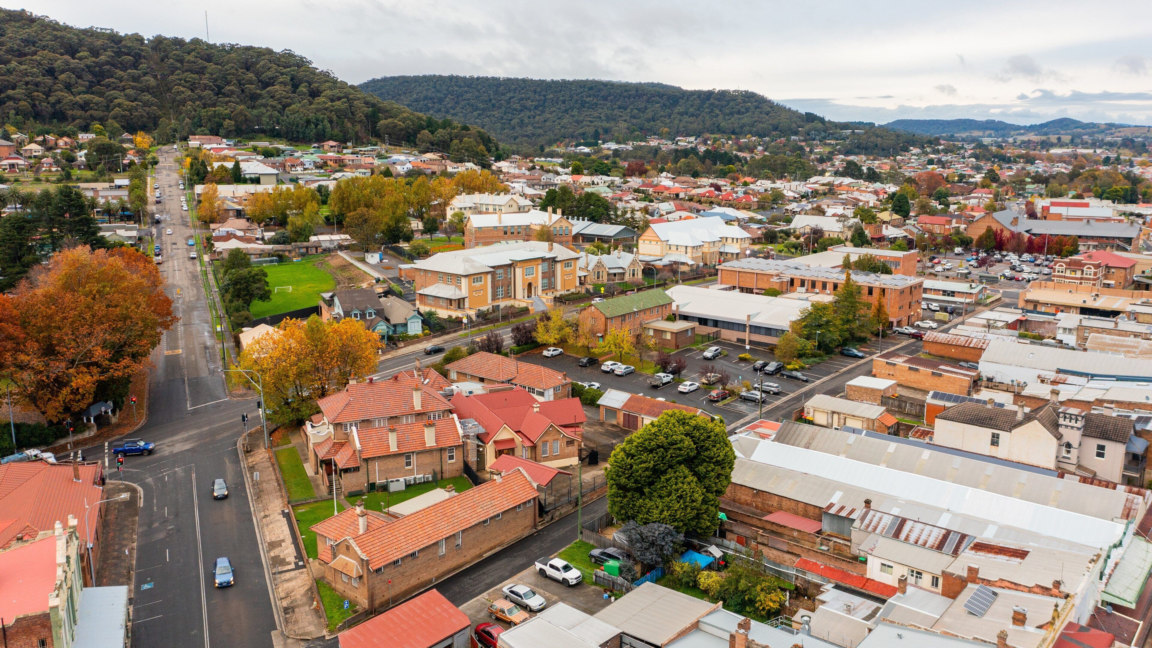 Lithgow featuring a small town or village and landscape views