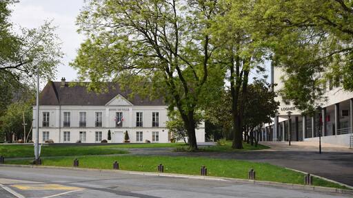 Lognes - city hall