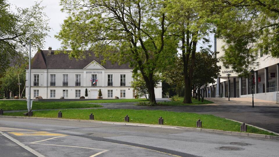 Lognes - city hall