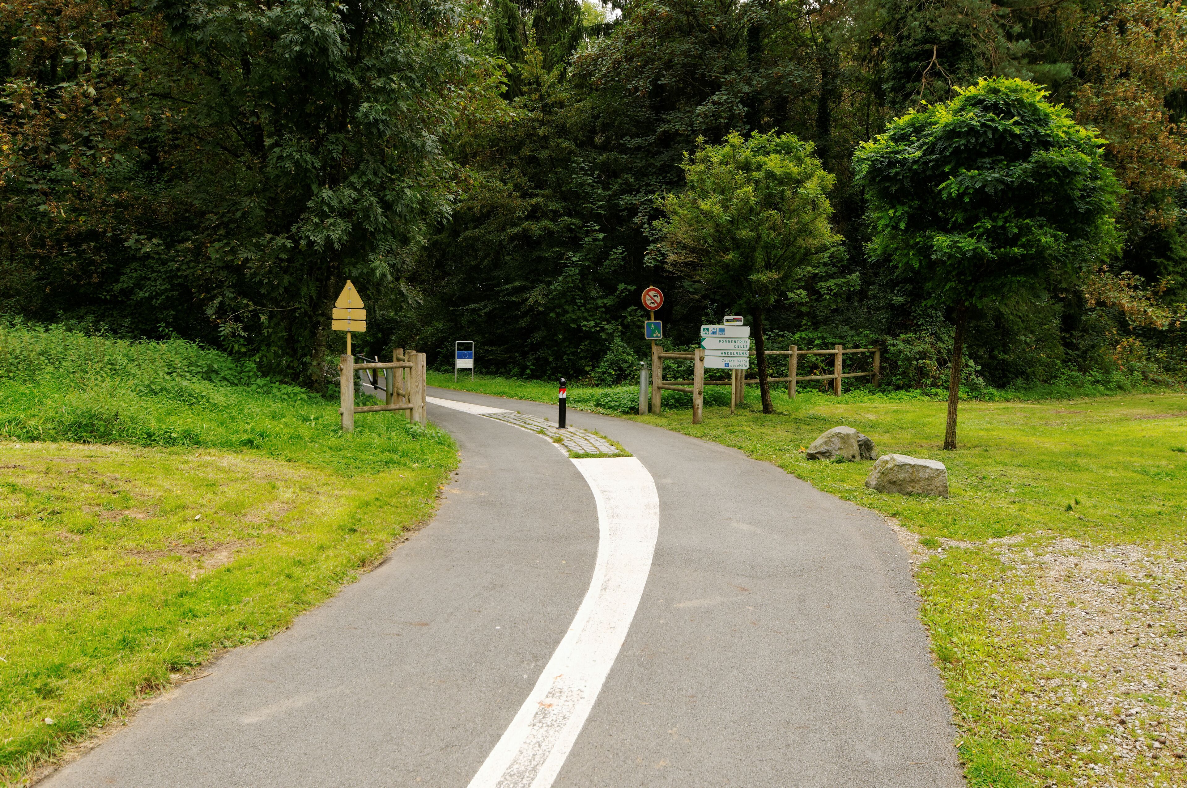 This file was uploaded with Commonist. La liaison cyclable FrancoVéloSuisse à Danjoutin.