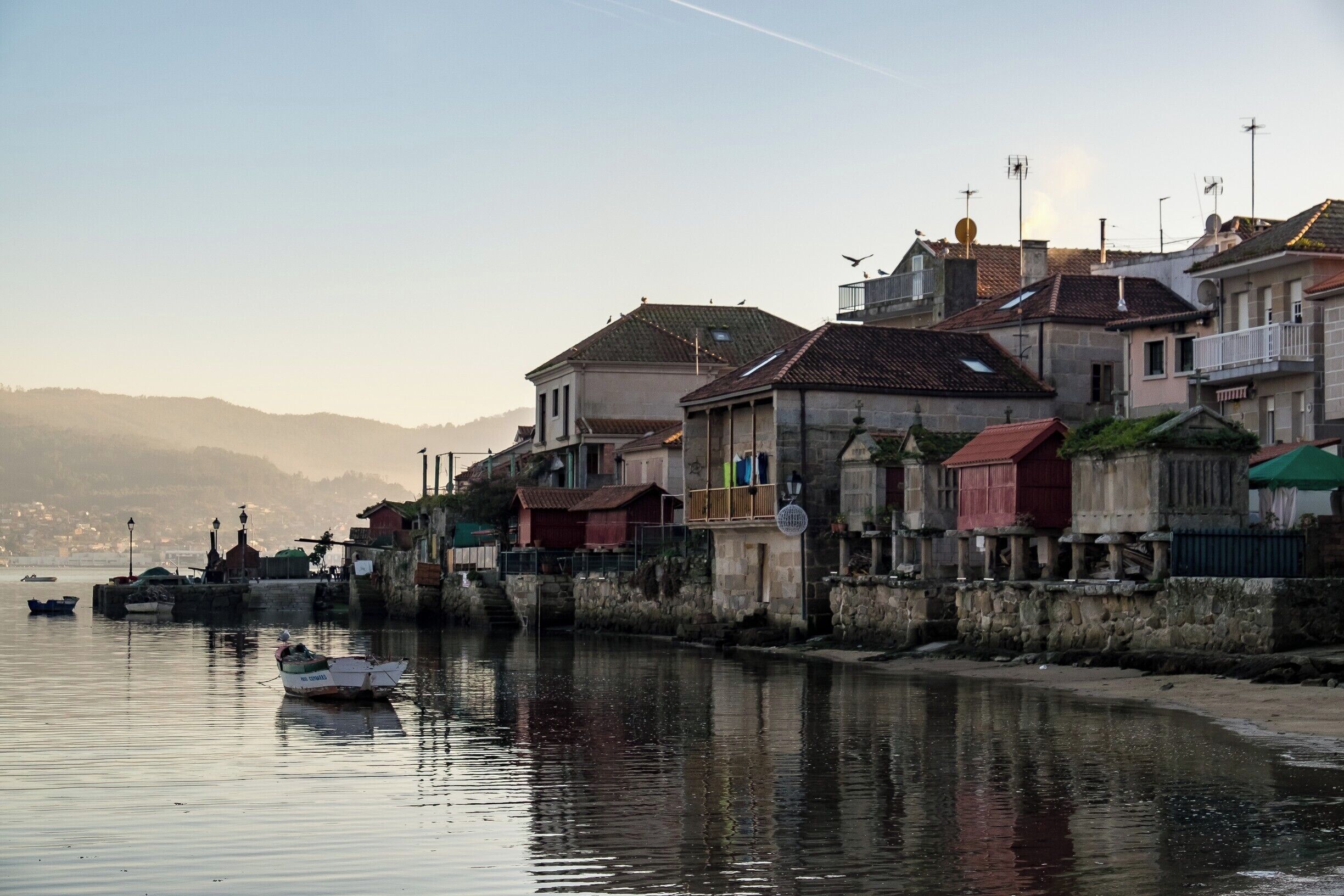 Visiting the beautiful village of #combarro in #galicia #spain

#españa #visitspain #ig_spain #monumentalspain #pontevedra #igersgalicia #galicia_enamora #galiciadescuberta #LOVES_GALICIA #streetphotography #travelingram #instatraveling #traveltheworld #travelphotography #travel #instatravel #travelgram #topeuropephoto #WorldCaptures #BeautifulDestinations #WorldPlaces #BBCTravel #LoveTheWorld #instagood #instagrammers #igers #red