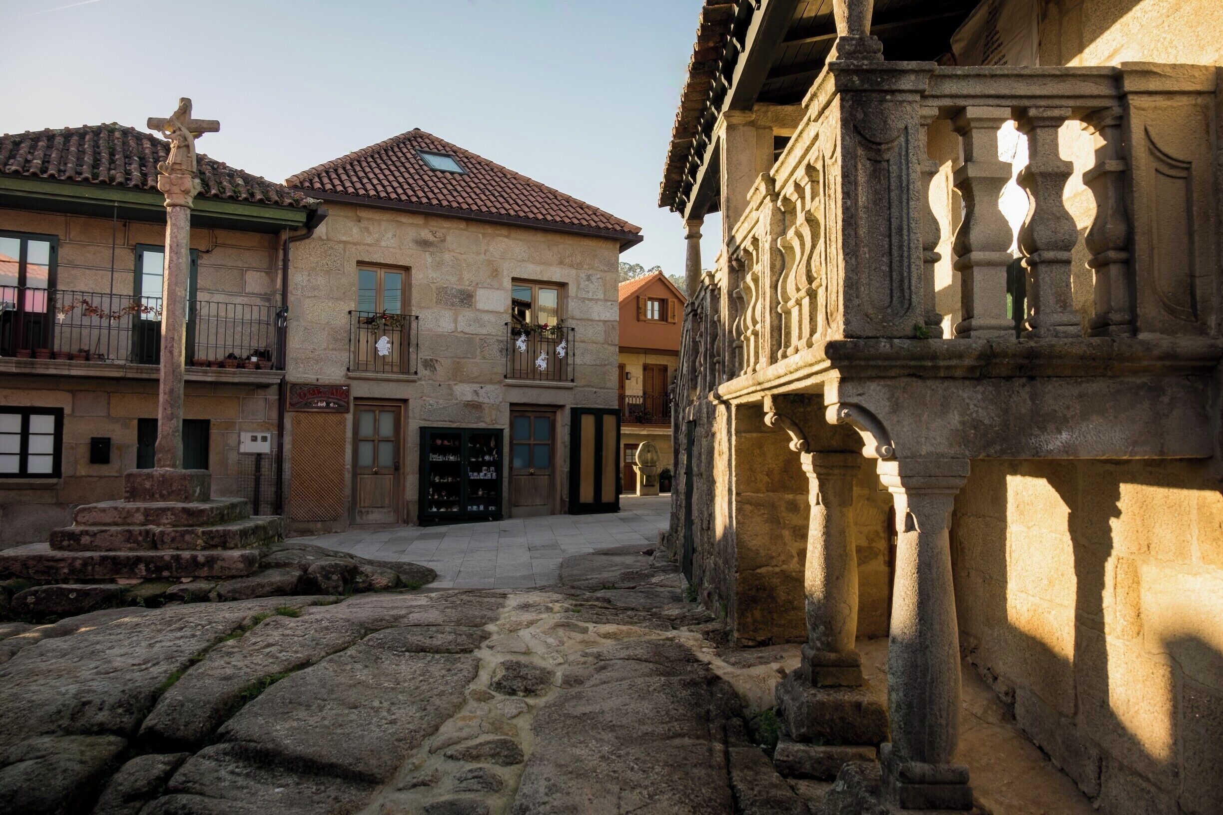 Visiting the beautiful village of #combarro in #galicia #spain

#españa #visitspain #ig_spain #monumentalspain #pontevedra #igersgalicia #galicia_enamora #galiciadescuberta #LOVES_GALICIA #streetphotography #travelingram #instatraveling #traveltheworld #travelphotography #travel #instatravel #travelgram #topeuropephoto #WorldCaptures #BeautifulDestinations #WorldPlaces #BBCTravel #LoveTheWorld #instagood #instagrammers #igers 
