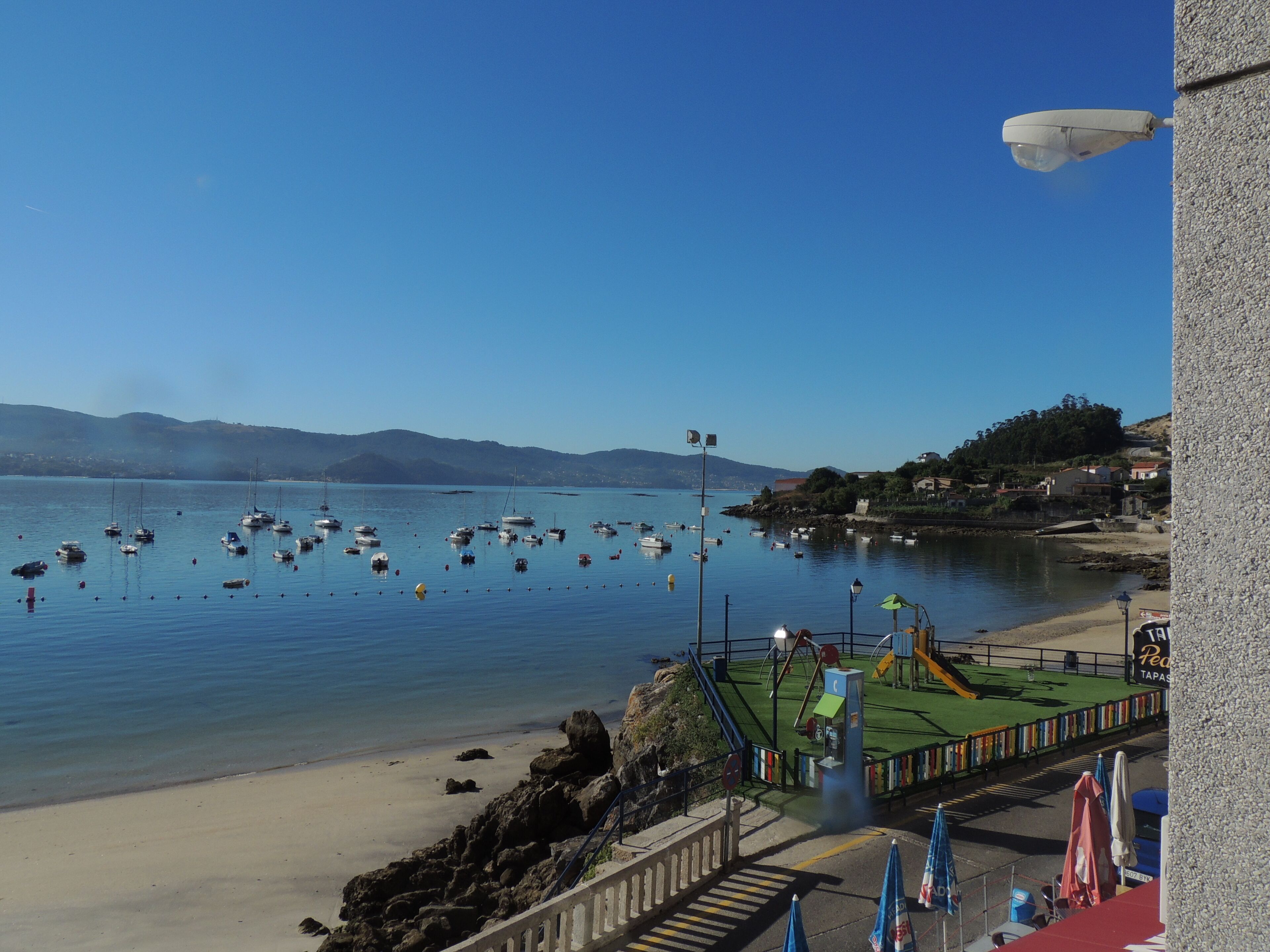 panoramica de raxo de la ria de pontevedra