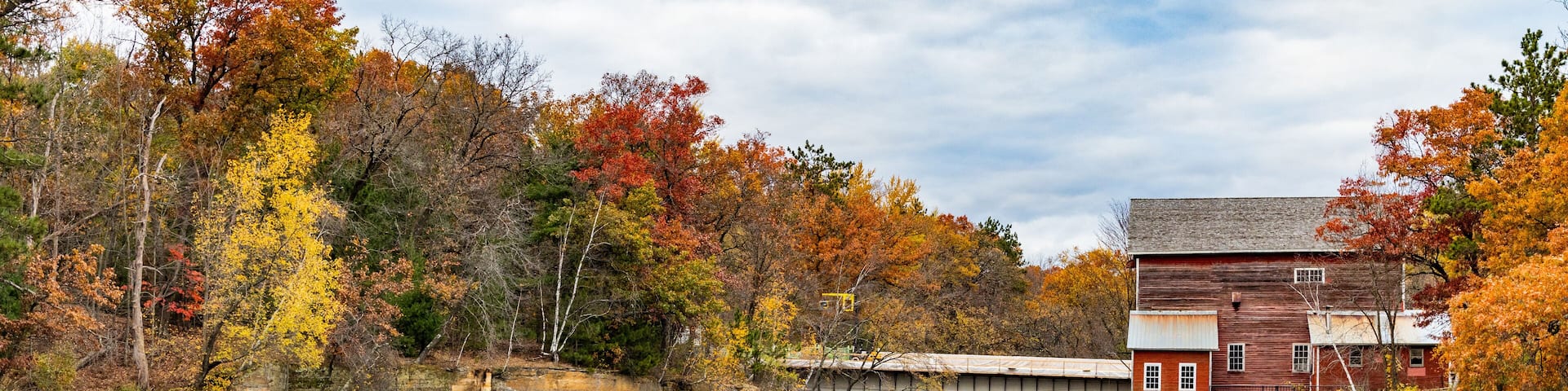 Fall colors at Dells Mill Pond