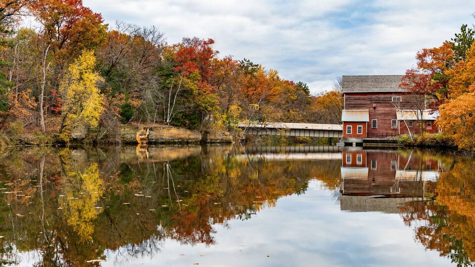 Fall colors at Dells Mill Pond
