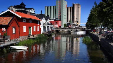 Norrtälje ån i Norrtälje vid Åtellet Hotell.