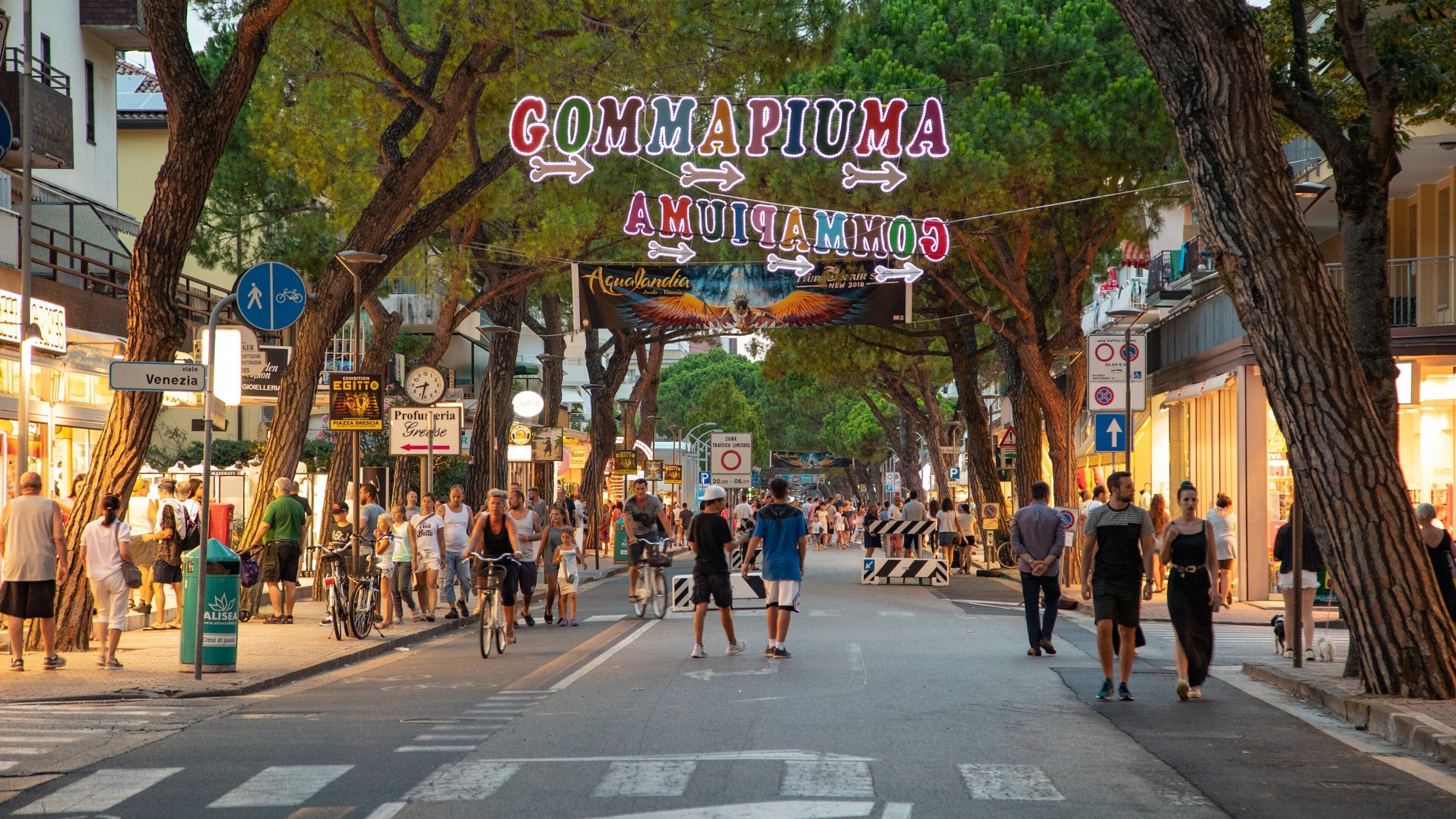 Jesolo which includes street scenes and signage