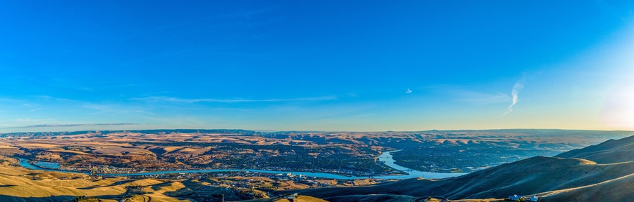 Two Rivers, Two States