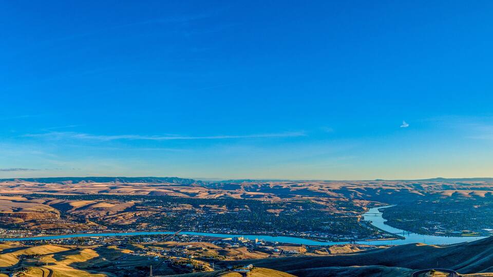 Two Rivers, Two States