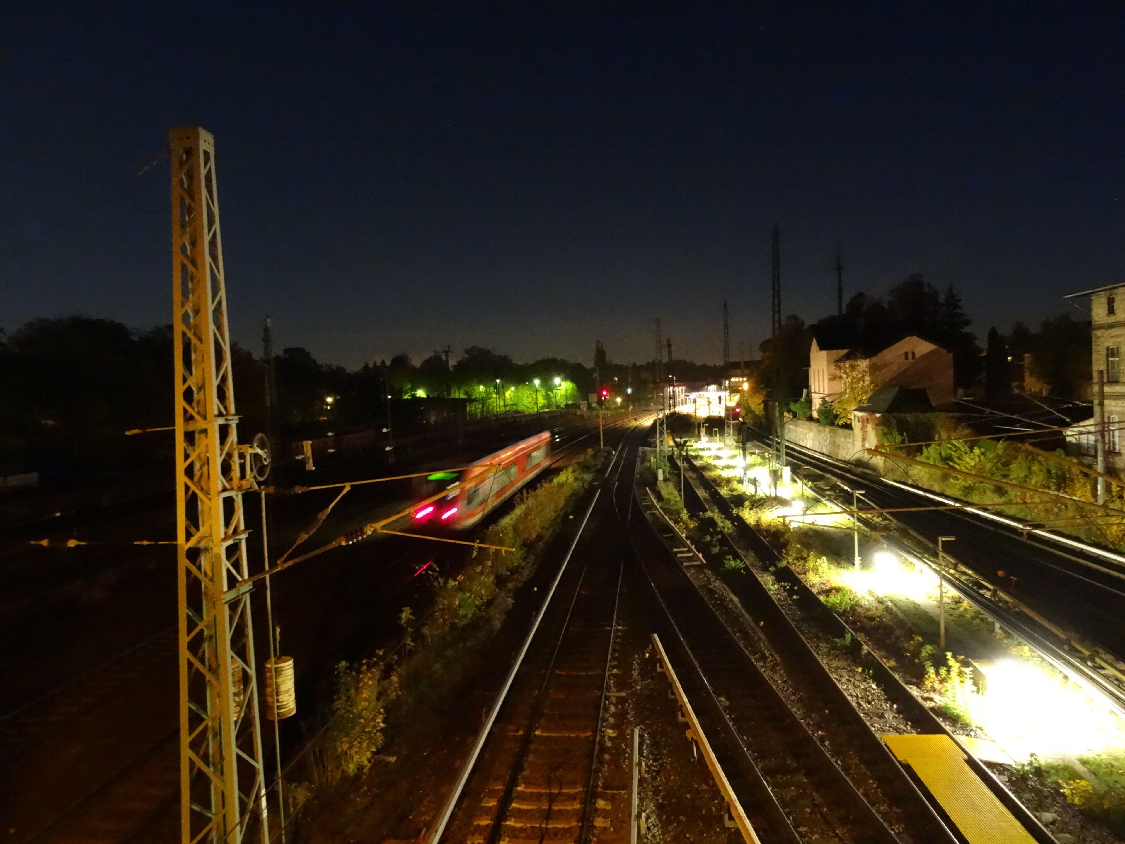 S-Bahn-Linien S1 und S8 und Regionalbahn RB20