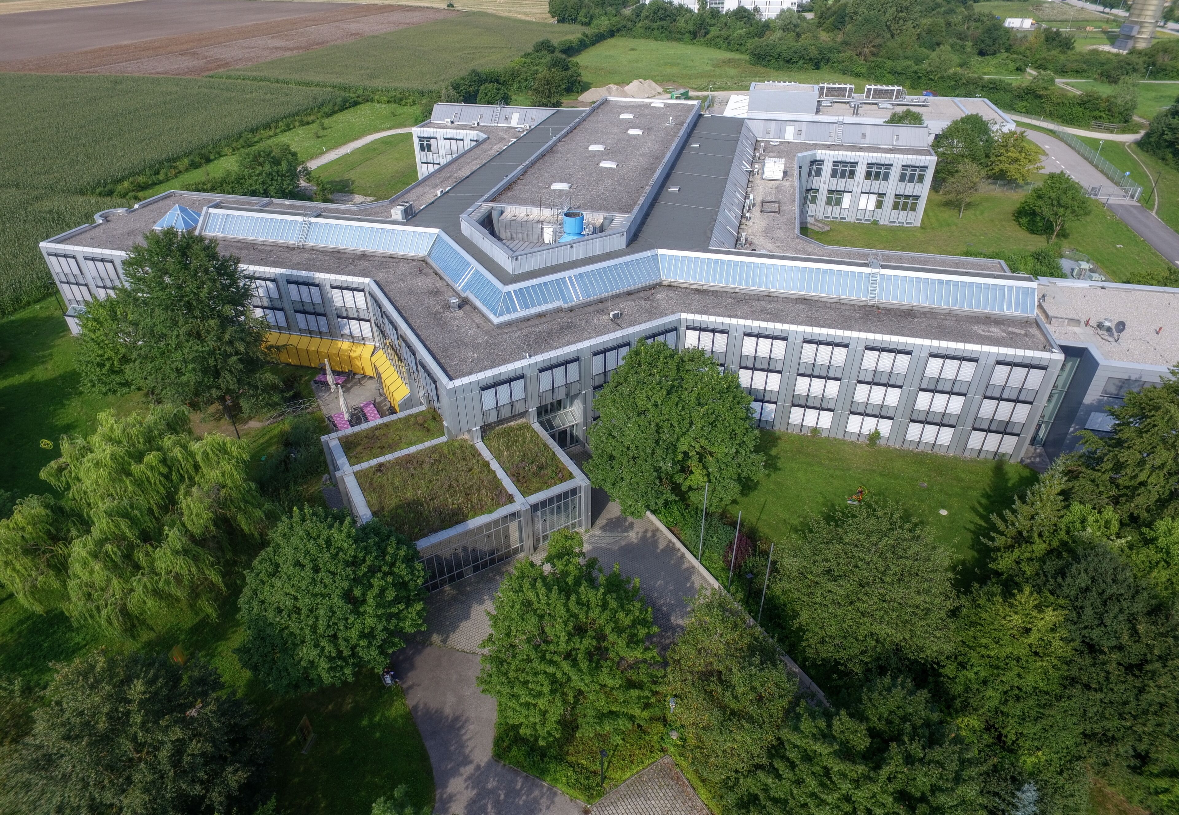 Max Planck Institute of Quantum Optics (MPQ), aerial view