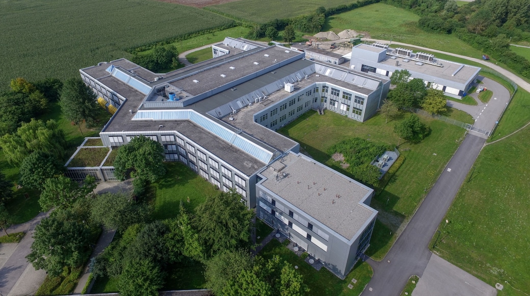 Max Planck Institute of Quantum Optics (MPQ), aerial view