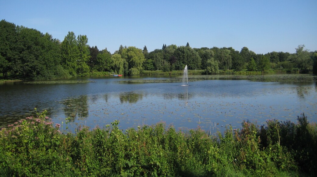 Im Naturerlebnisraum Bad Schwartau "Schwartautal" Der Kurpark mit dem de:Schwartauer See ist Teil des Naturerlebnisraumes.
