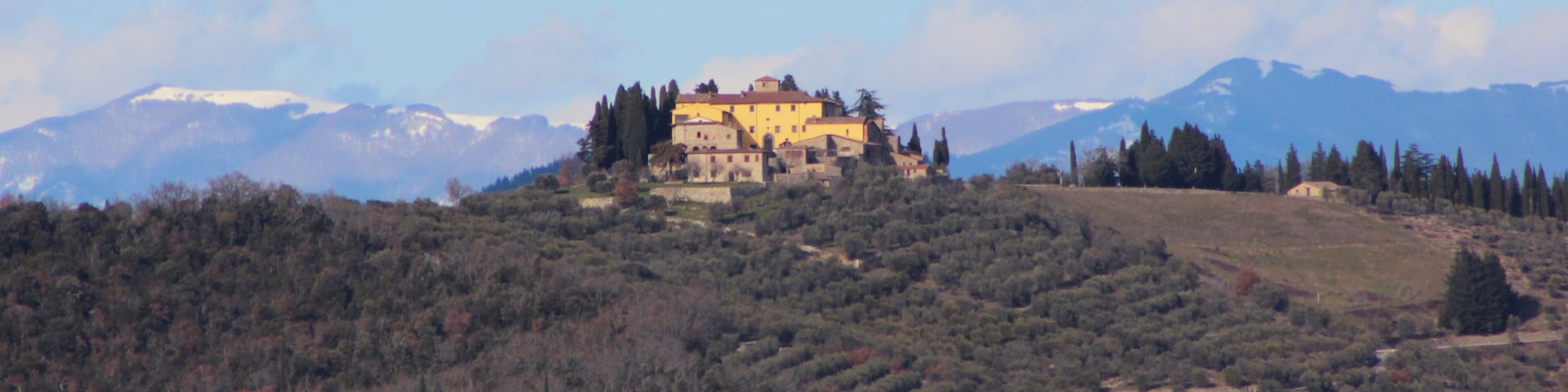 Above: Castle Castello di Cacchiano, below: San Marcellino (church in Monti), Gaiole in Chianti, Province of Siena, Tuscany, Italy