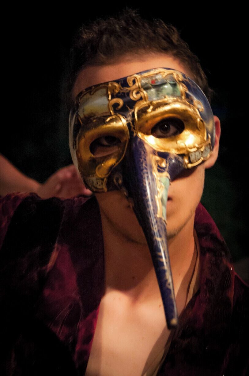 In July the medieval town of Certaldo hosts Mercantia, the international festival of art and theatre. Mercantia is a street art festival with more than 100 shows per night. Music, performances, circus, theatre will join together for this new edition. In every corner of the medieval town, including the historic buildings, you’ll find different kind of performances. More info at: http://www.mercantiacertaldo.it/php/home.php
