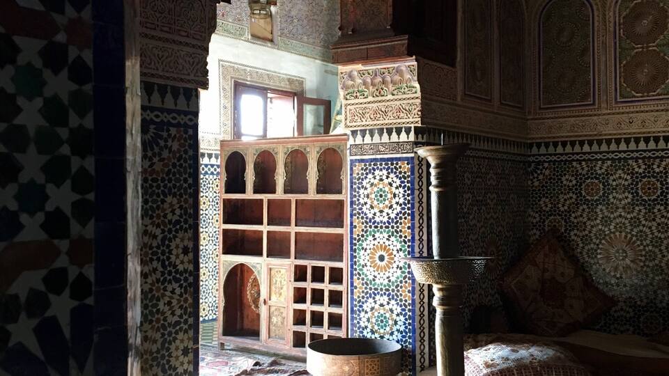 Interior of the bedroom and salon of this historical palace in Meknes. Such intricate work! This building served as a palace, hospital and later as an artists' studio before becoming a museum.
