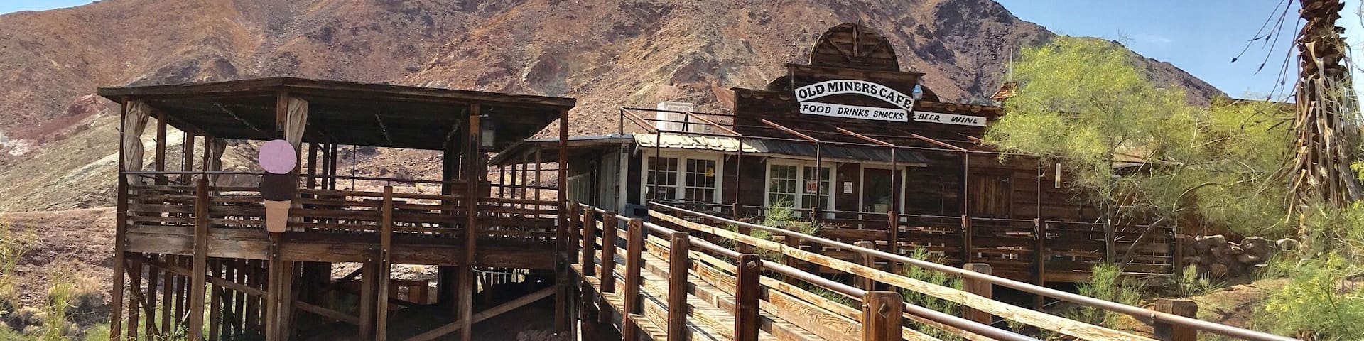 I was on a road trip and we found this random ghost town and decided to pull in. It was a really cool experience even thought it was (no joke) 114 degrees outside.