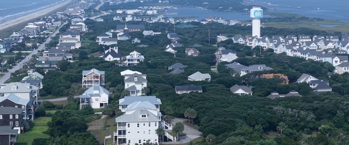 Scenic Atlantic Beach North Carolina Vacation Destination and Beachfront living along Crystal Coast in summer season