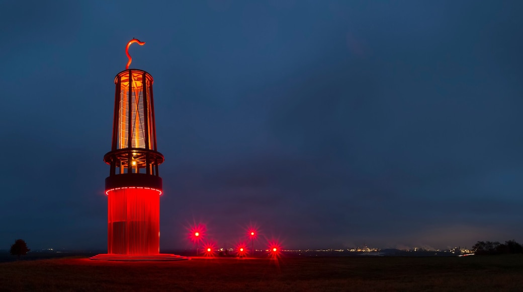 geleucht mining statue moers germany at night high definition panorama